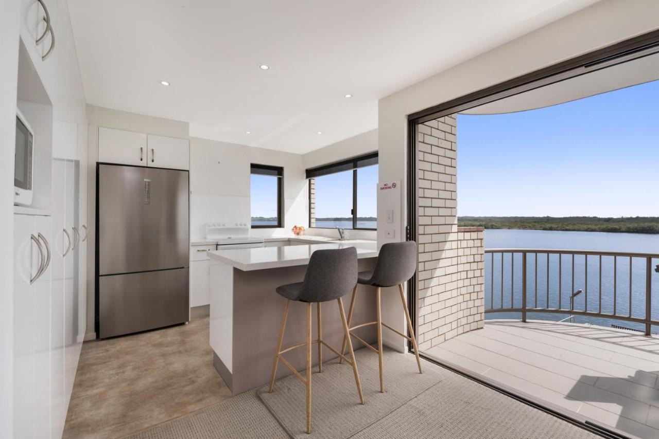 Wharf Lodge River View Apartment Maroochydore Kültér fotó